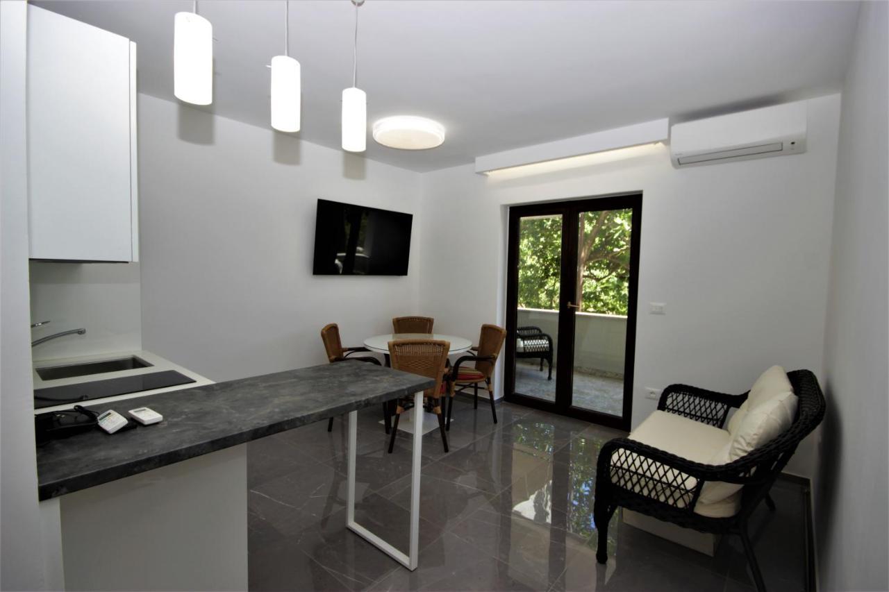 Apartments Smitran Banjole Bagian luar foto
