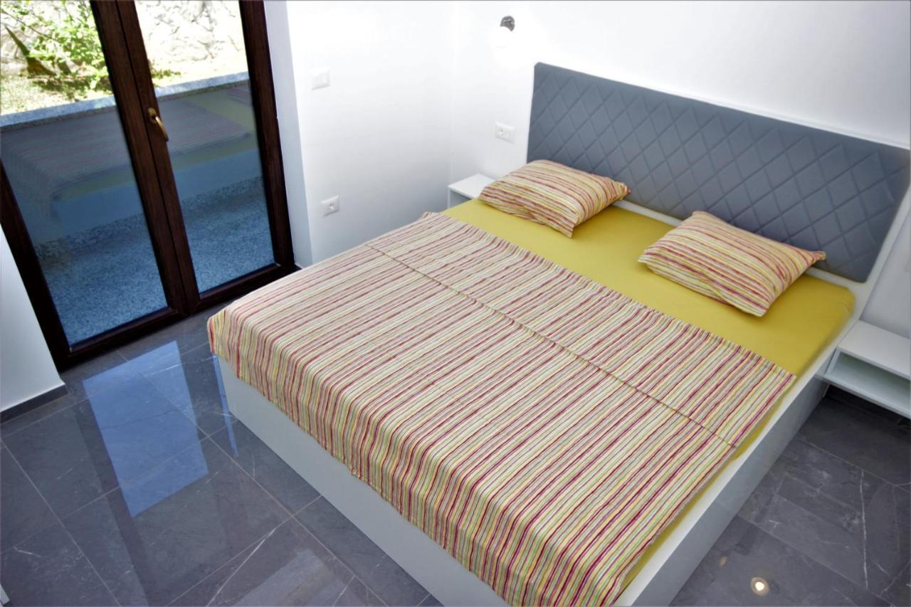 Apartments Smitran Banjole Bagian luar foto