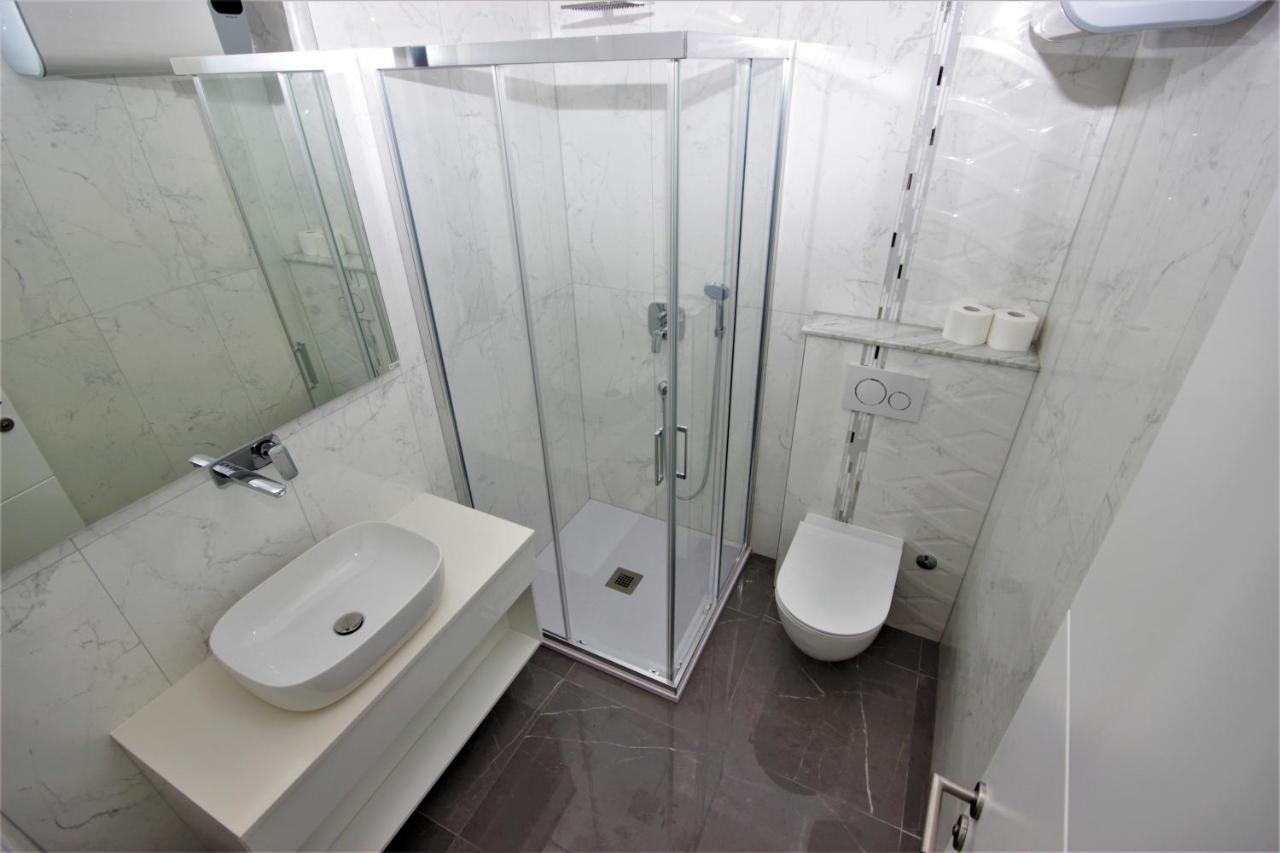 Apartments Smitran Banjole Bagian luar foto