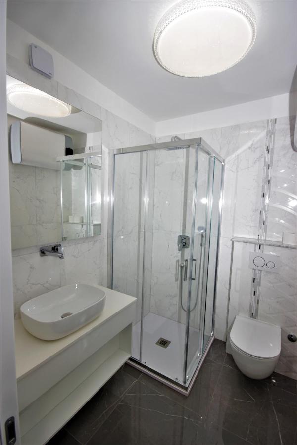 Apartments Smitran Banjole Bagian luar foto