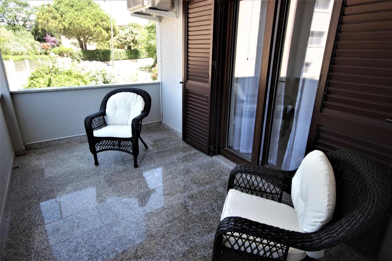 Apartments Smitran Banjole Bagian luar foto